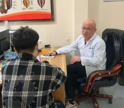 怀化市|男科医师高朋磊：守护男性健康，专业男科诊疗